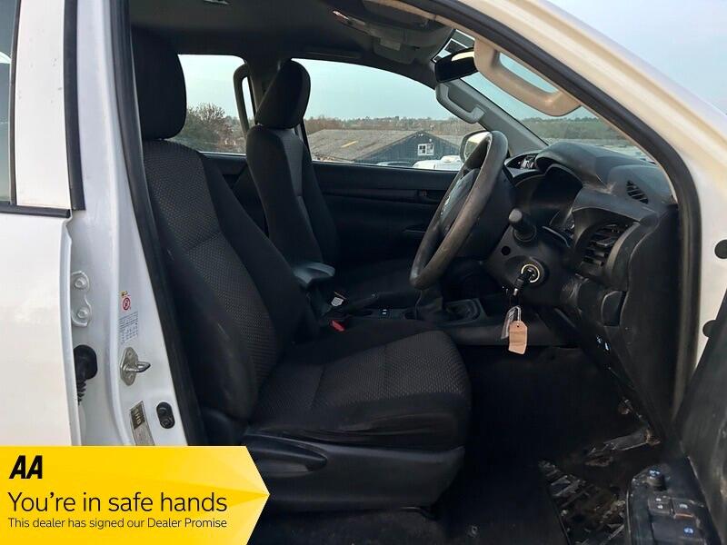 Used Toyota Hilux 2018 for sale - 76936176: Photo 16