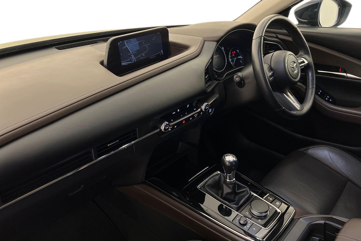 Used Mazda CX-30 2023 for sale - 76676679: Photo 2