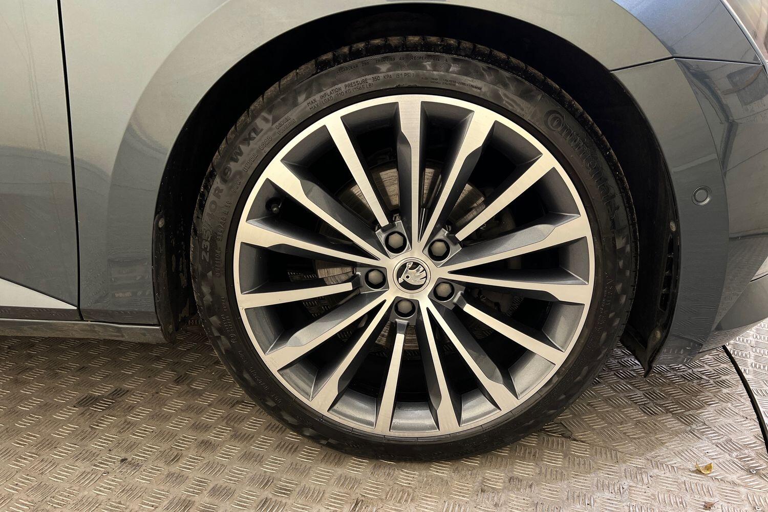 Used Skoda Superb 2019 for sale - 76673663: Photo 5