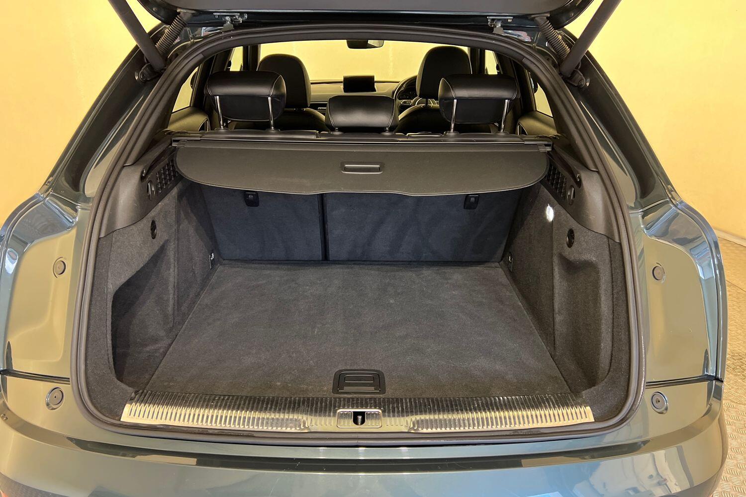 Used Audi Q3 2018 for sale - 76673375: Photo 12