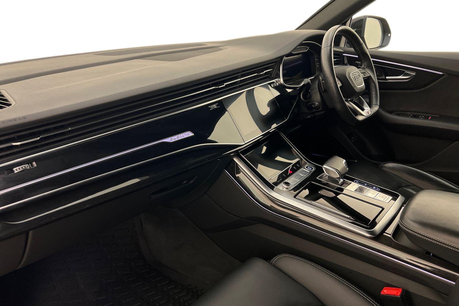 Used Audi Q8 2021 for sale - 76674523: Photo 2