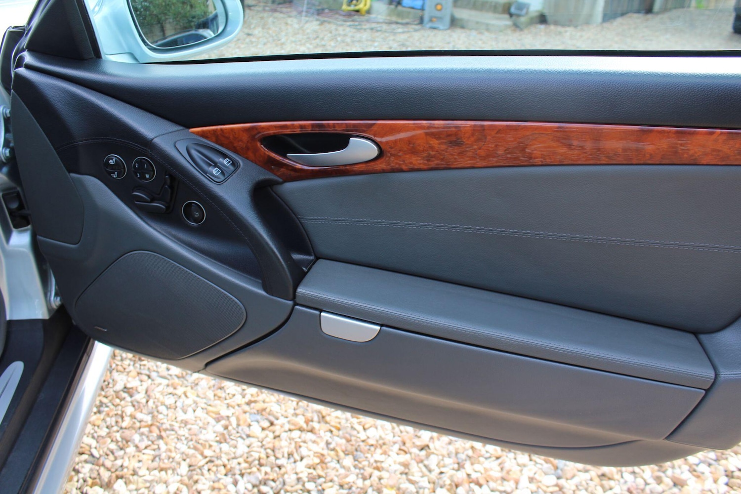 Used Mercedes-Benz SL 2002 for sale - 76270322: Photo 17