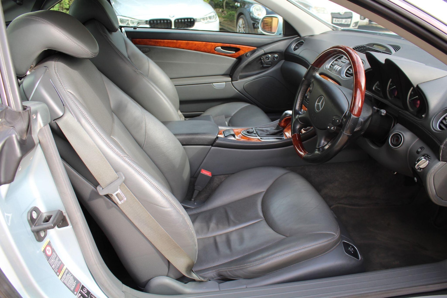 Used Mercedes-Benz SL 2002 for sale - 76270322: Photo 2