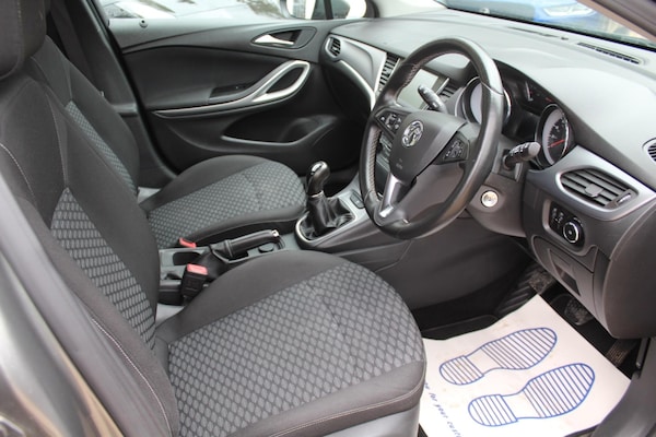 Used Vauxhall Astra 2017 for sale - 76295458: Photo 2