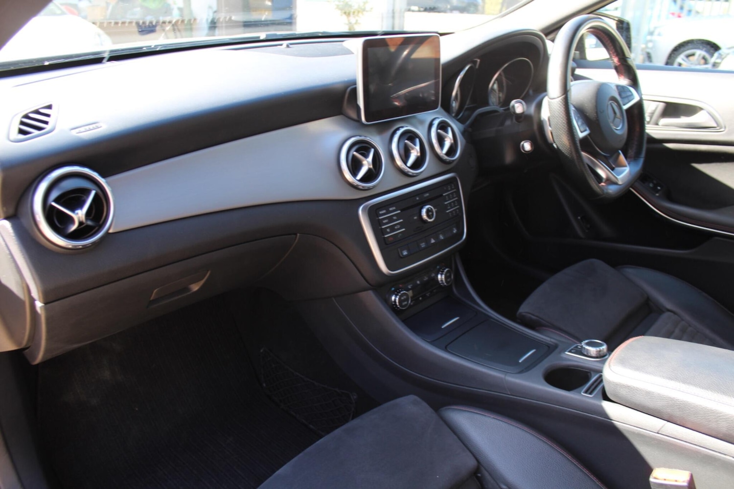 Used Mercedes-Benz GLA 2015 for sale - 76084398: Photo 16