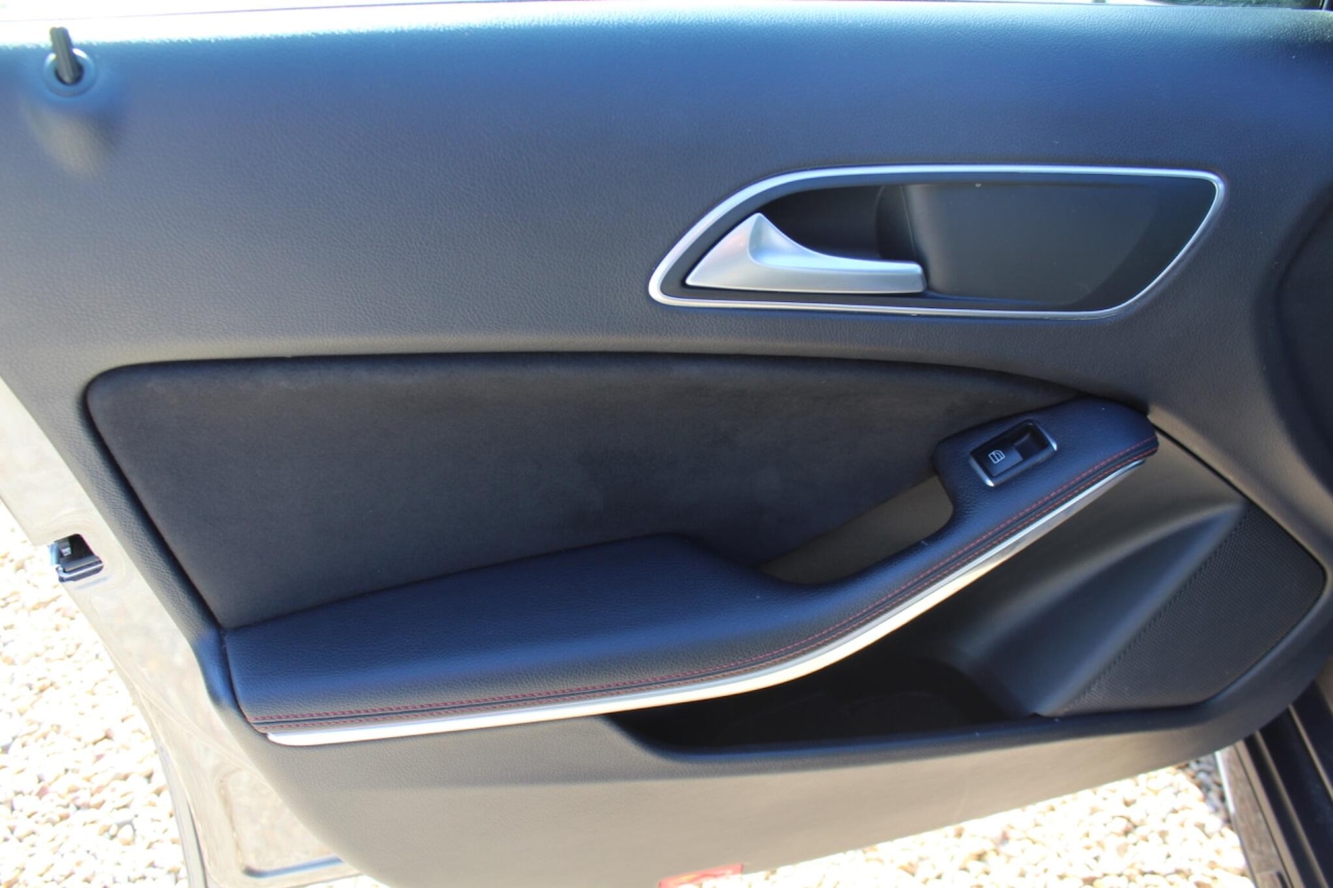 Used Mercedes-Benz GLA 2015 for sale - 76084398: Photo 17