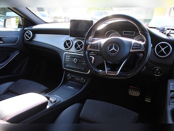 Used Mercedes-Benz GLA 2015 for sale - 76084398: Photo 2