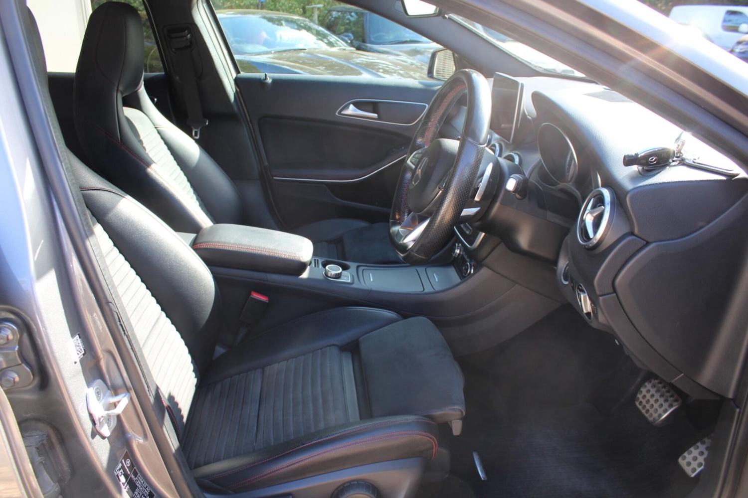 Used Mercedes-Benz GLA 2015 for sale - 76084398: Photo 6