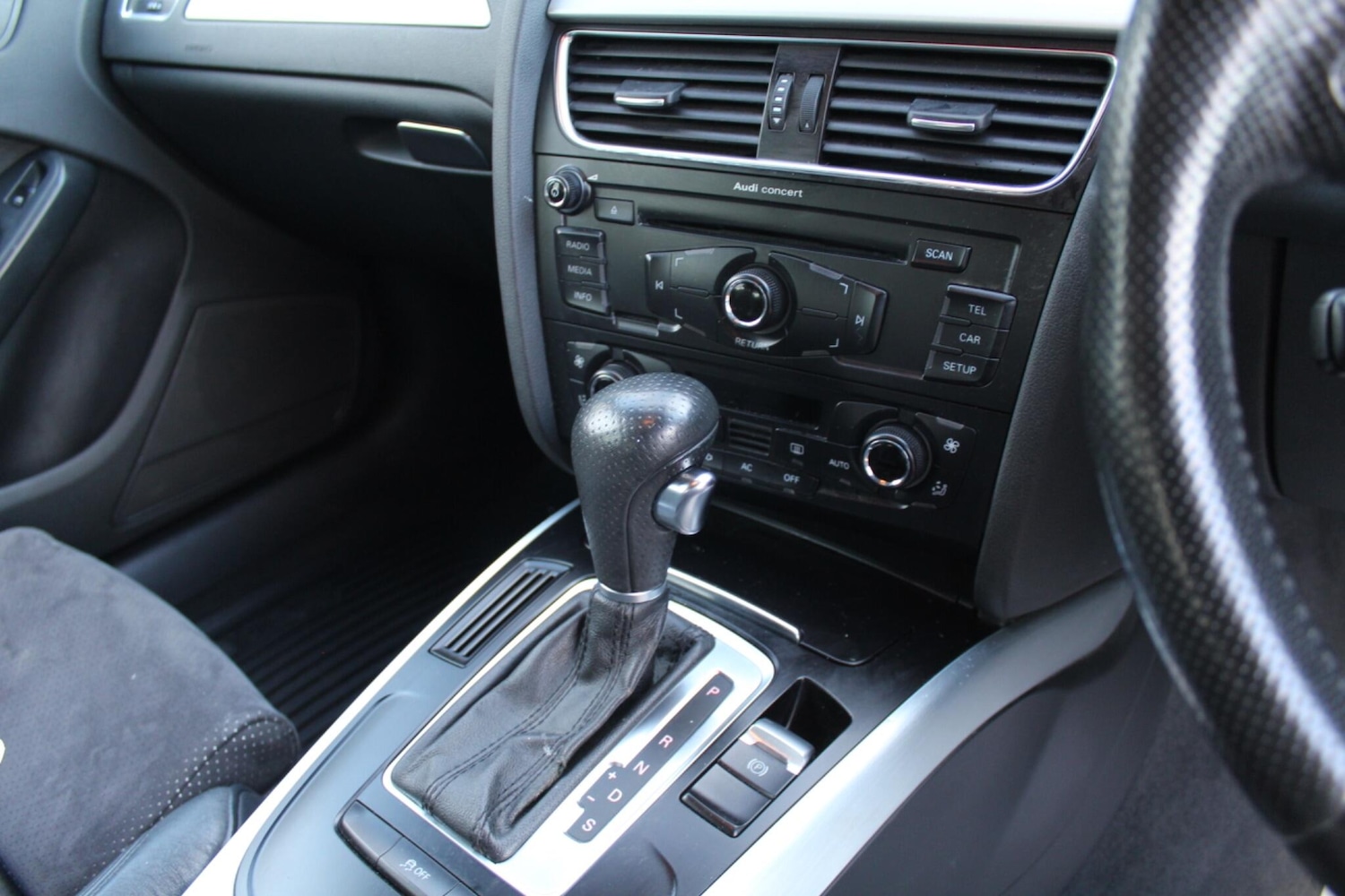 Used Audi A4 2011 for sale - 77440403: Photo 11