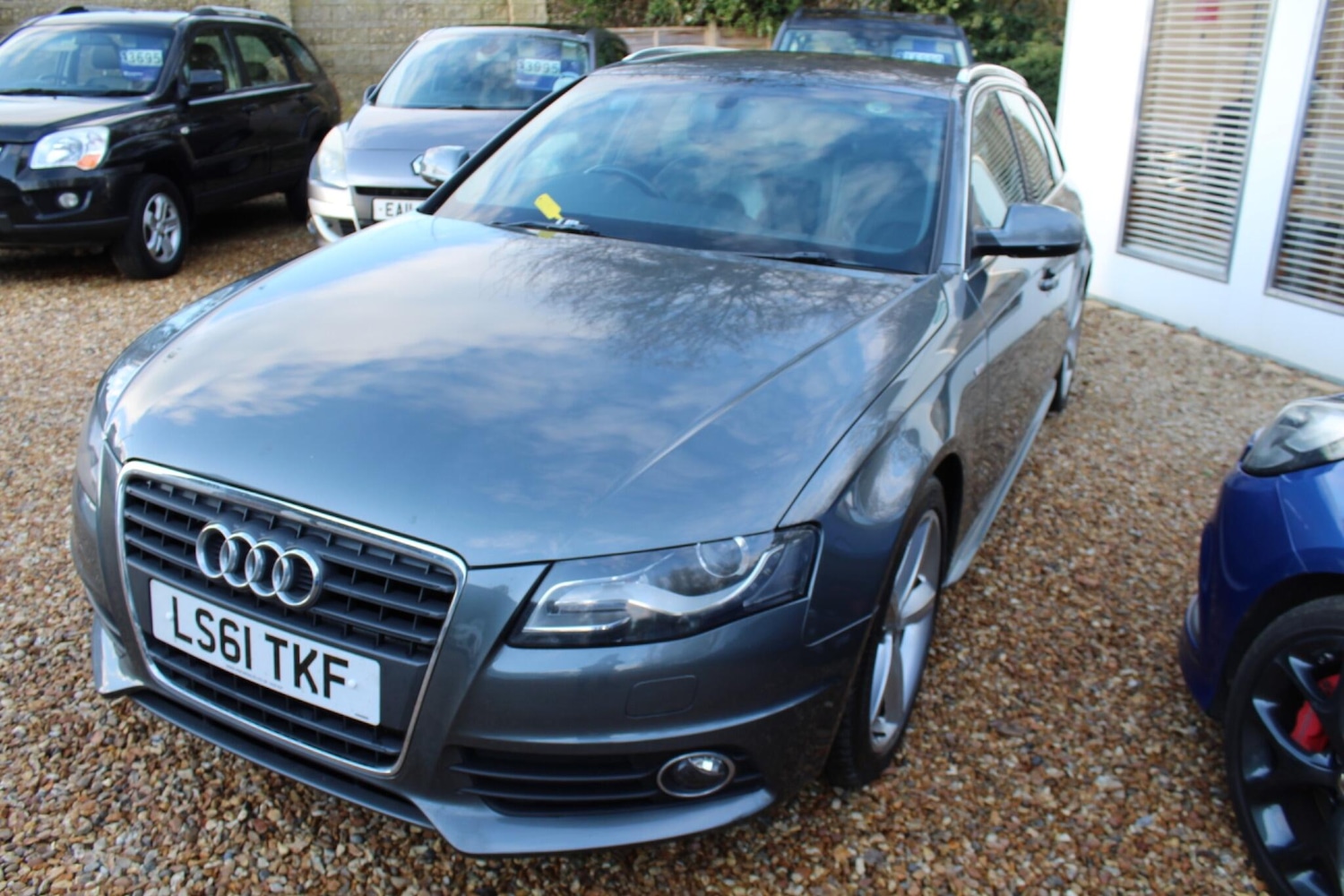 Used Audi A4 2011 for sale - 77440403: Photo 3