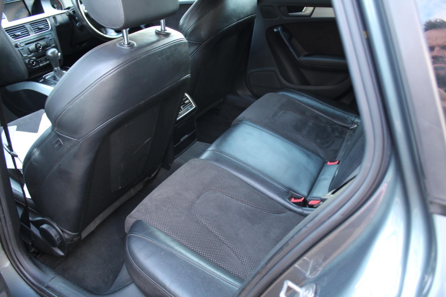 Used Audi A4 2011 for sale - 77440403: Photo 7