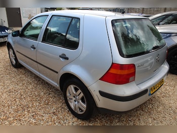 Used Volkswagen Golf 2003 for sale - 79576593: Photo
