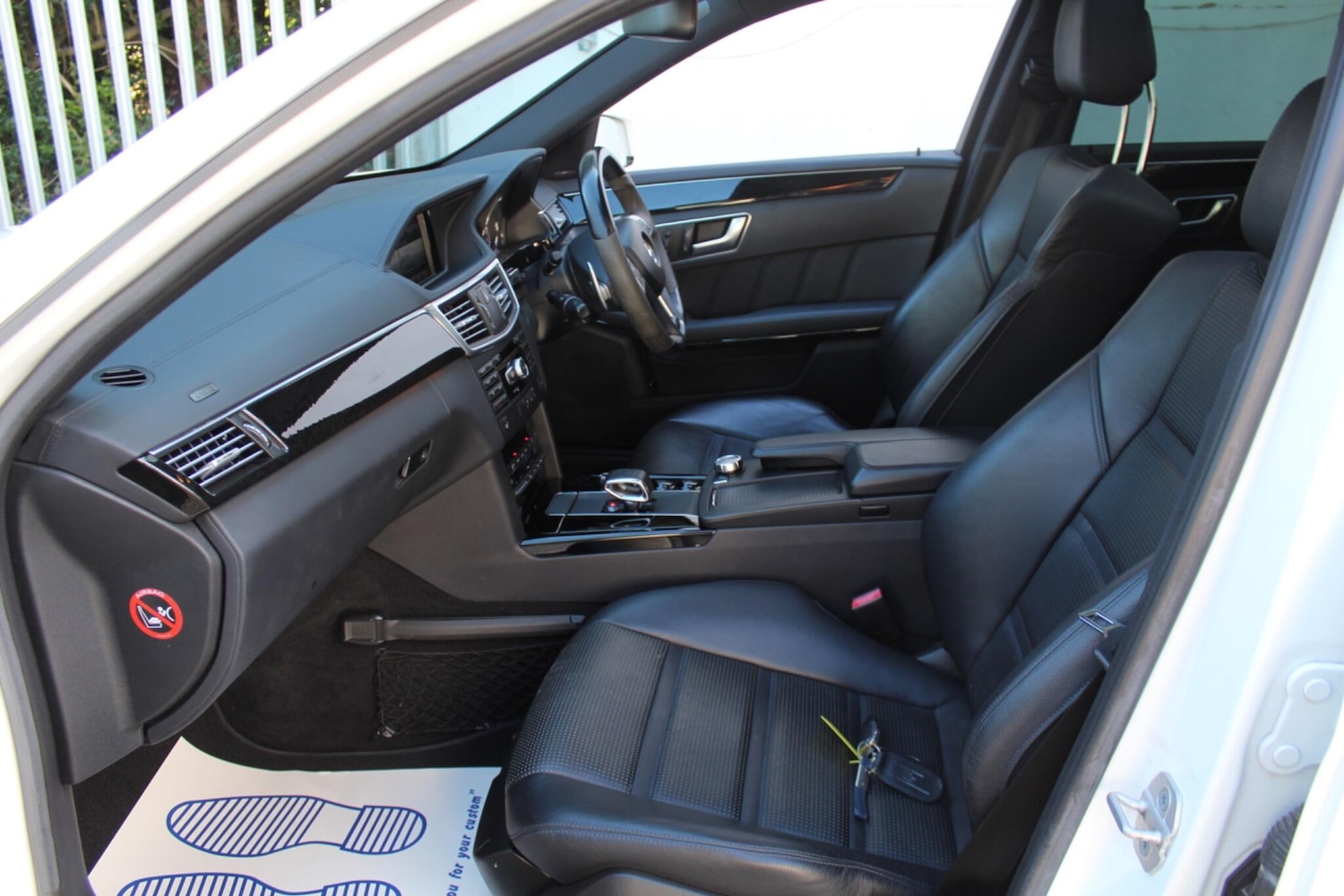 Used Mercedes-Benz E Class 2013 for sale - 76988312: Photo 11