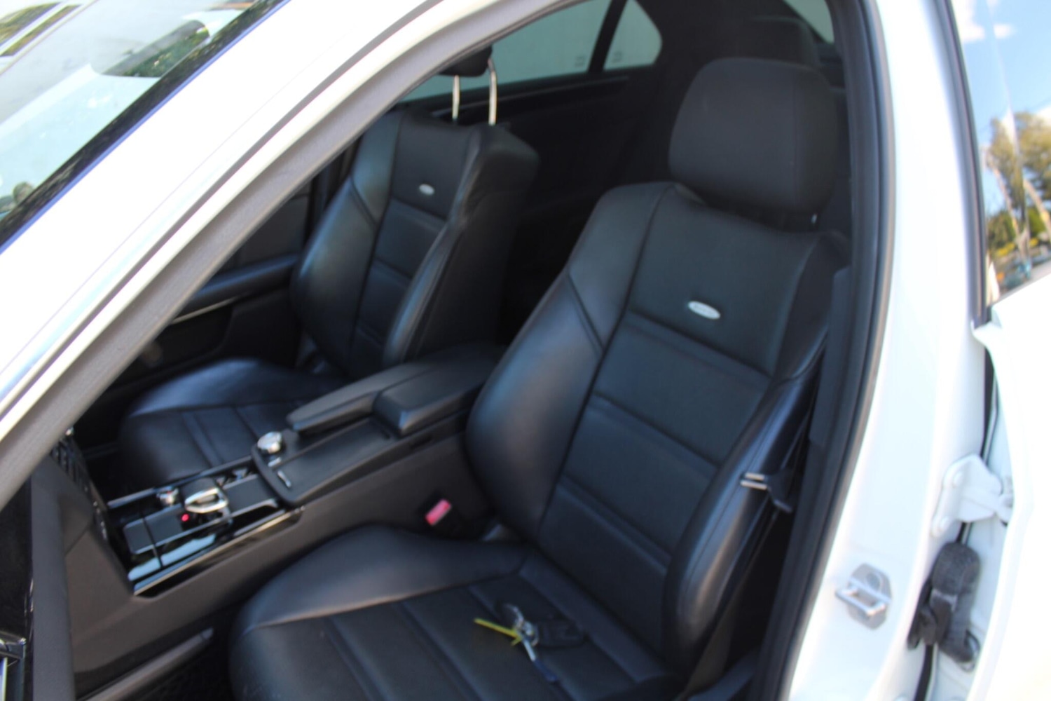 Used Mercedes-Benz E Class 2013 for sale - 76988312: Photo 12