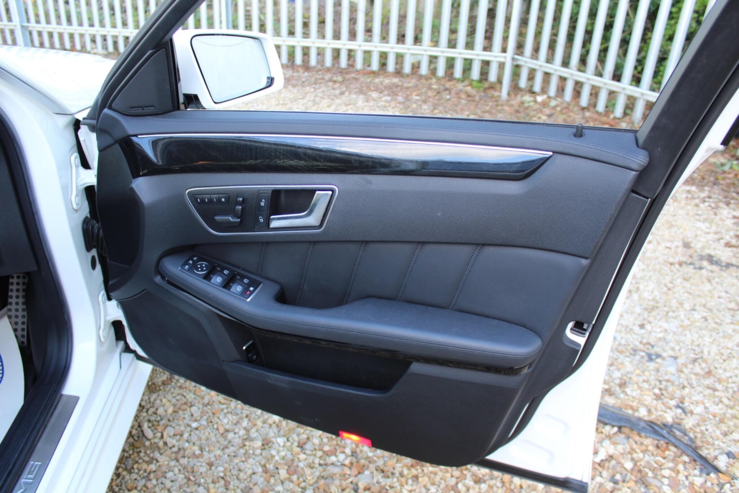 Used Mercedes-Benz E Class 2013 for sale - 76988312: Photo 19