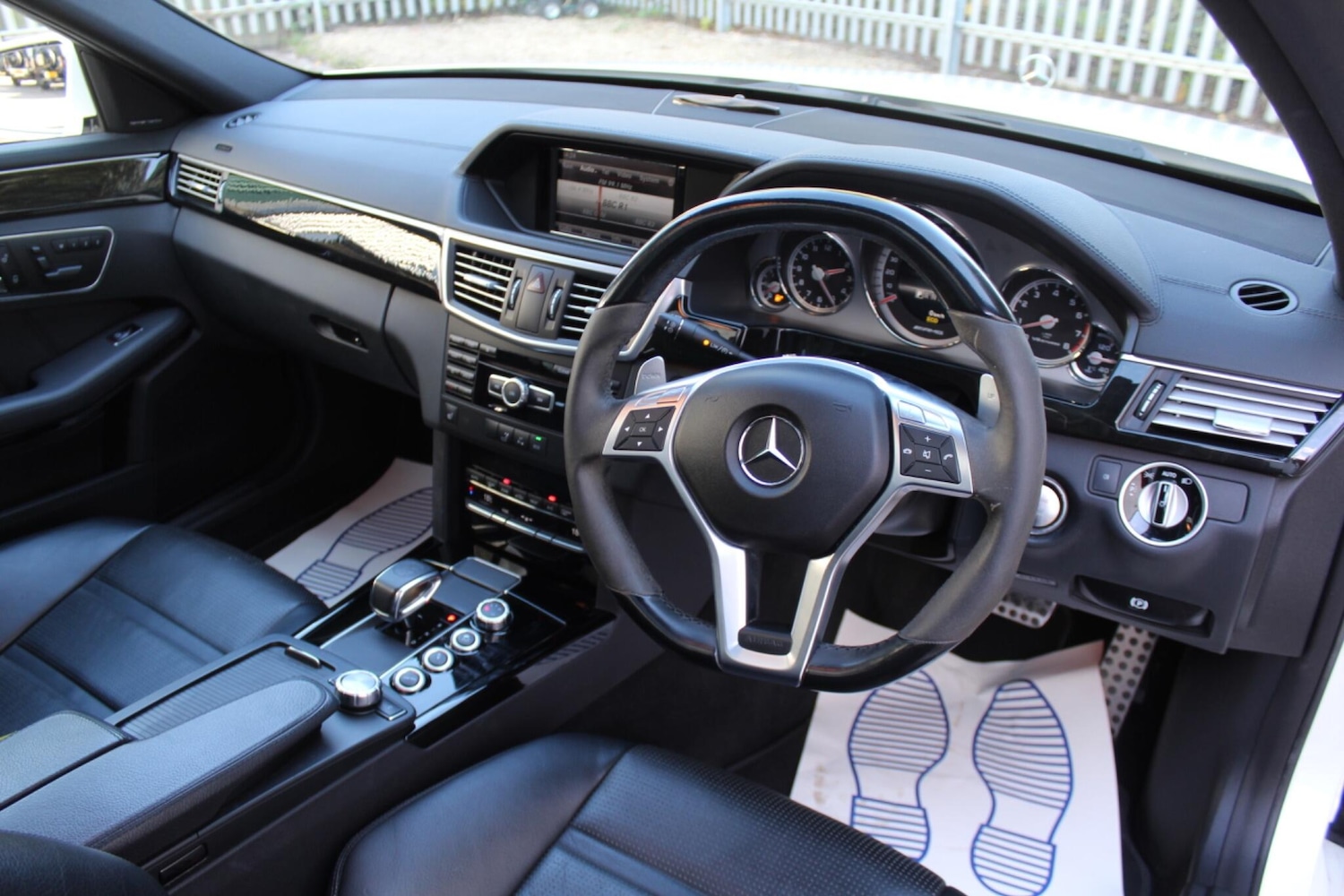 Used Mercedes-Benz E Class 2013 for sale - 76988312: Photo 20