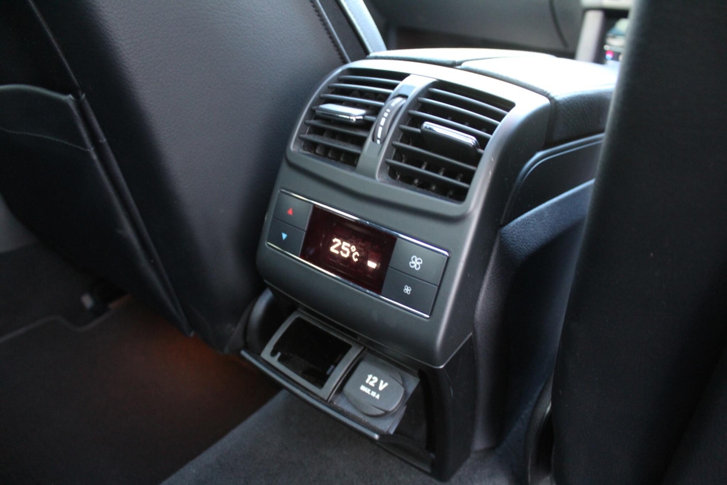 Used Mercedes-Benz E Class 2013 for sale - 76988312: Photo 22