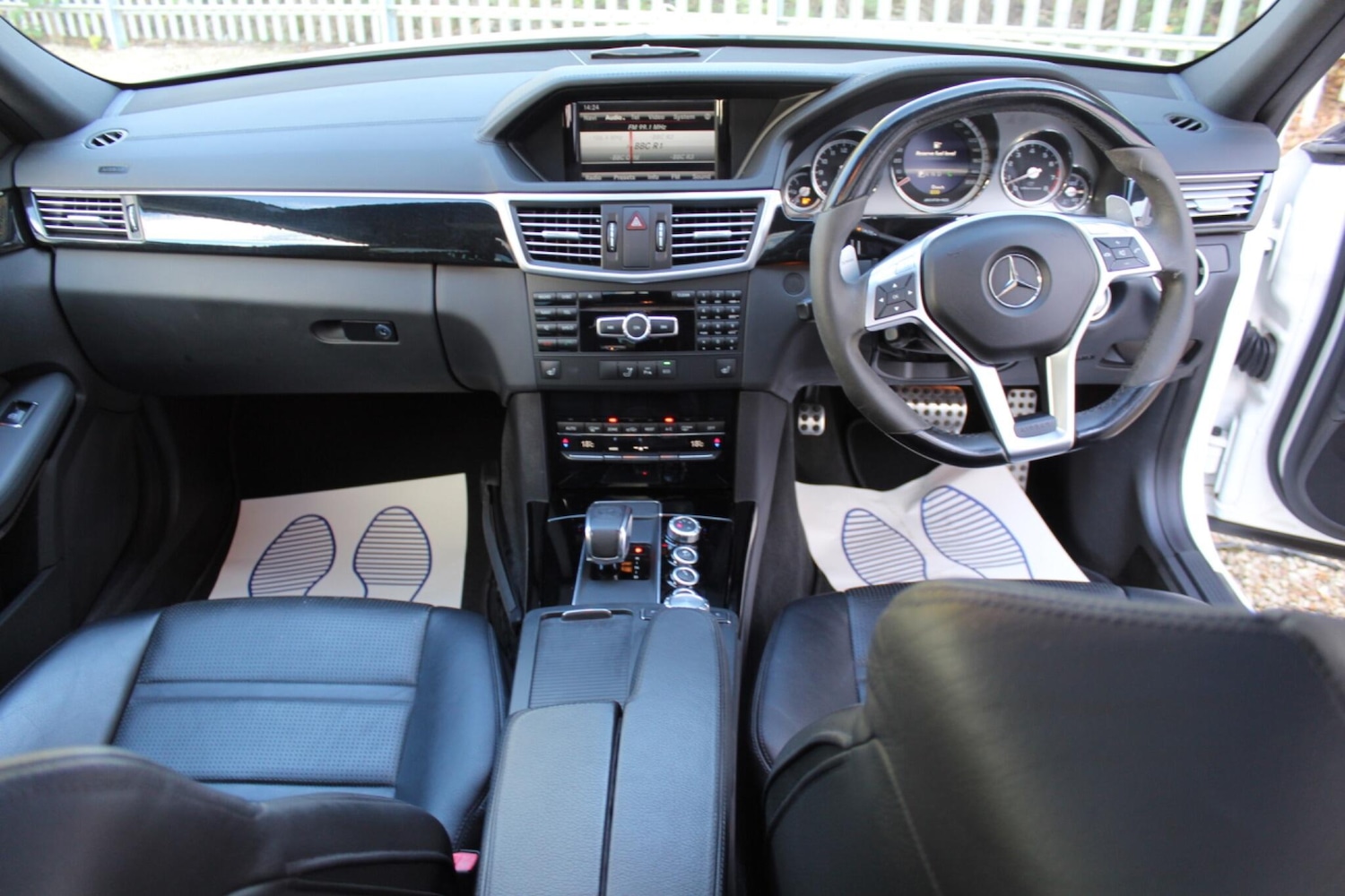 Used Mercedes-Benz E Class 2013 for sale - 76988312: Photo 23