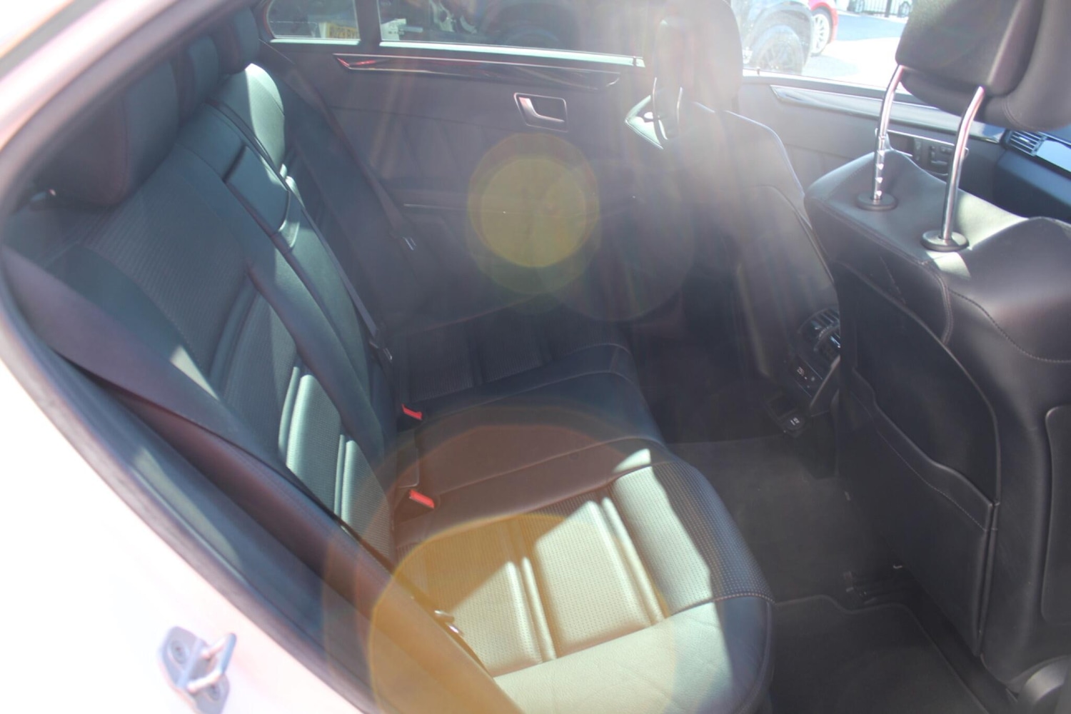 Used Mercedes-Benz E Class 2013 for sale - 76988312: Photo 25