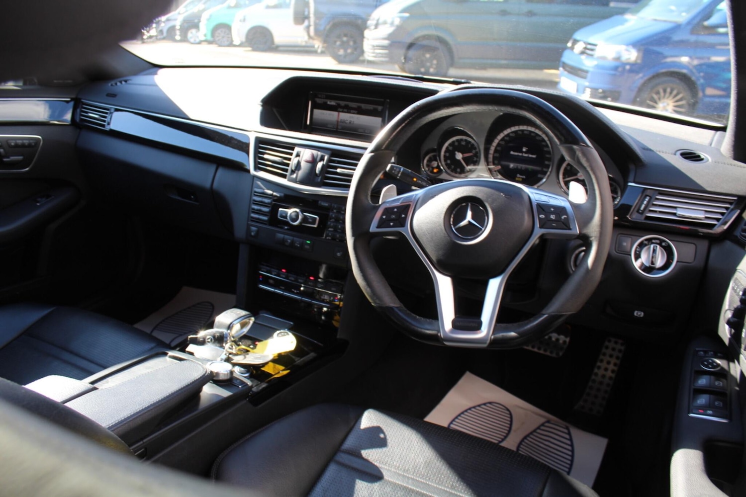 Used Mercedes-Benz E Class 2013 for sale - 76988312: Photo 26