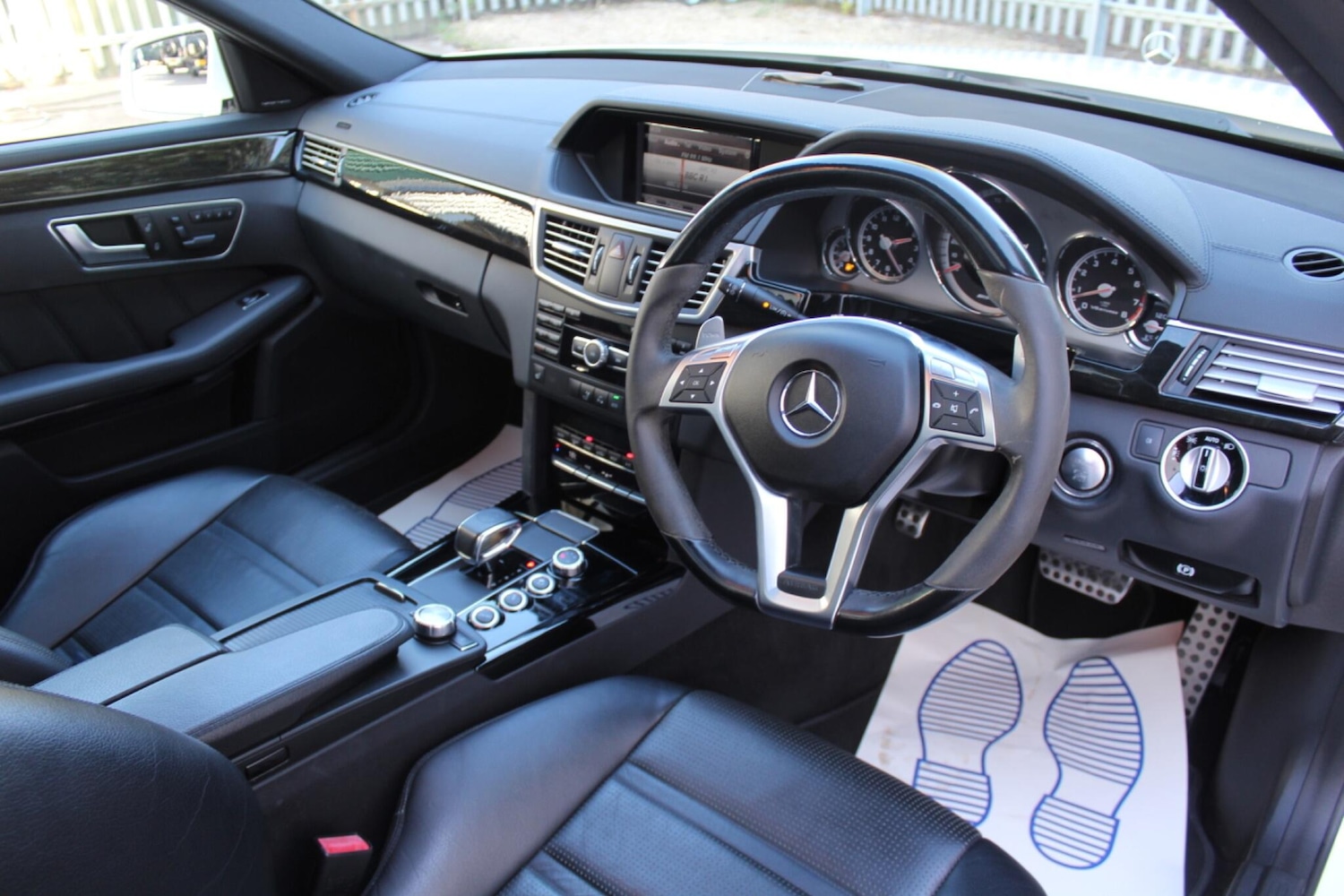 Used Mercedes-Benz E Class 2013 for sale - 76988312: Photo 28