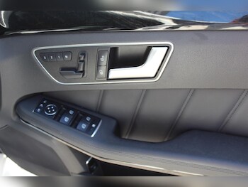 Used Mercedes-Benz E Class 2013 for sale - 76988312: Photo