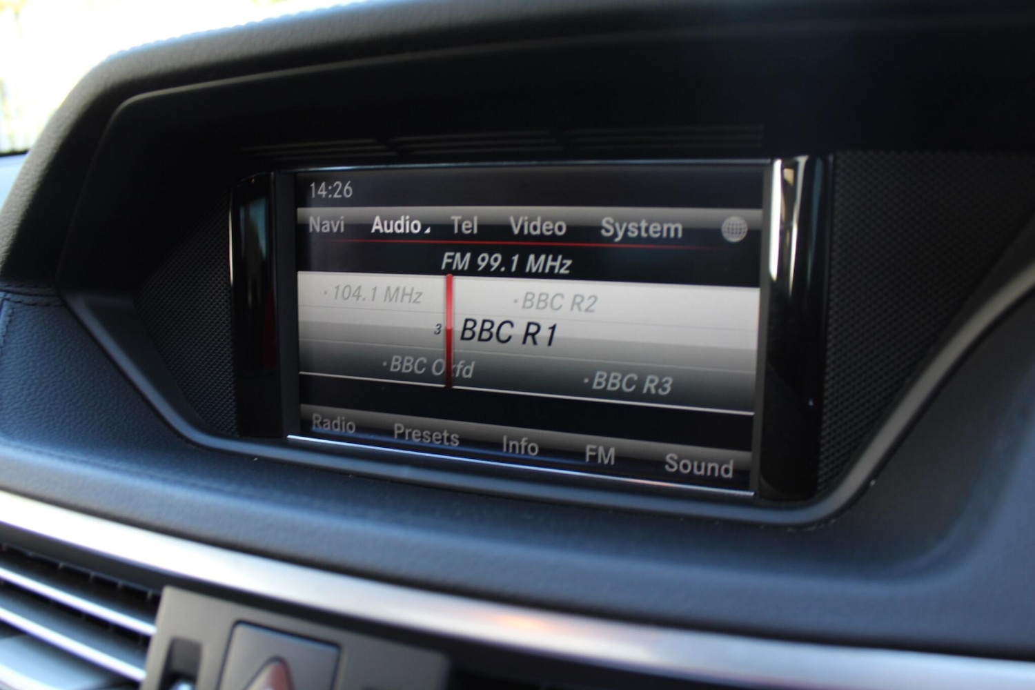 Used Mercedes-Benz E Class 2013 for sale - 76988312: Photo 5