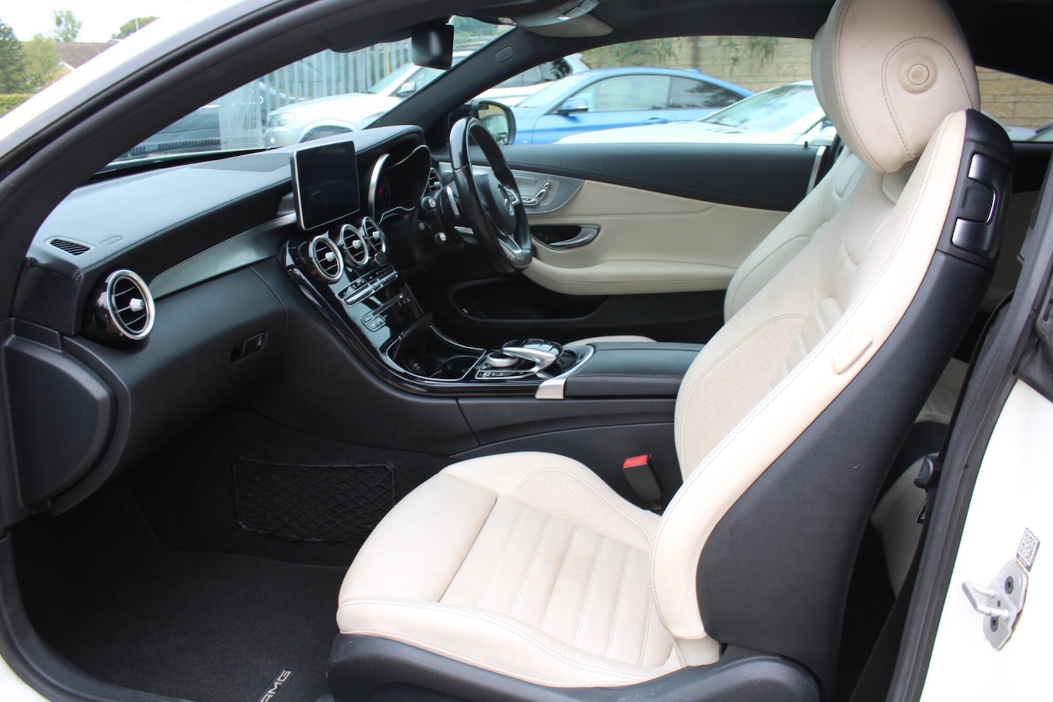 Used Mercedes-Benz C-Class 2016 for sale - 76042781: Photo 2