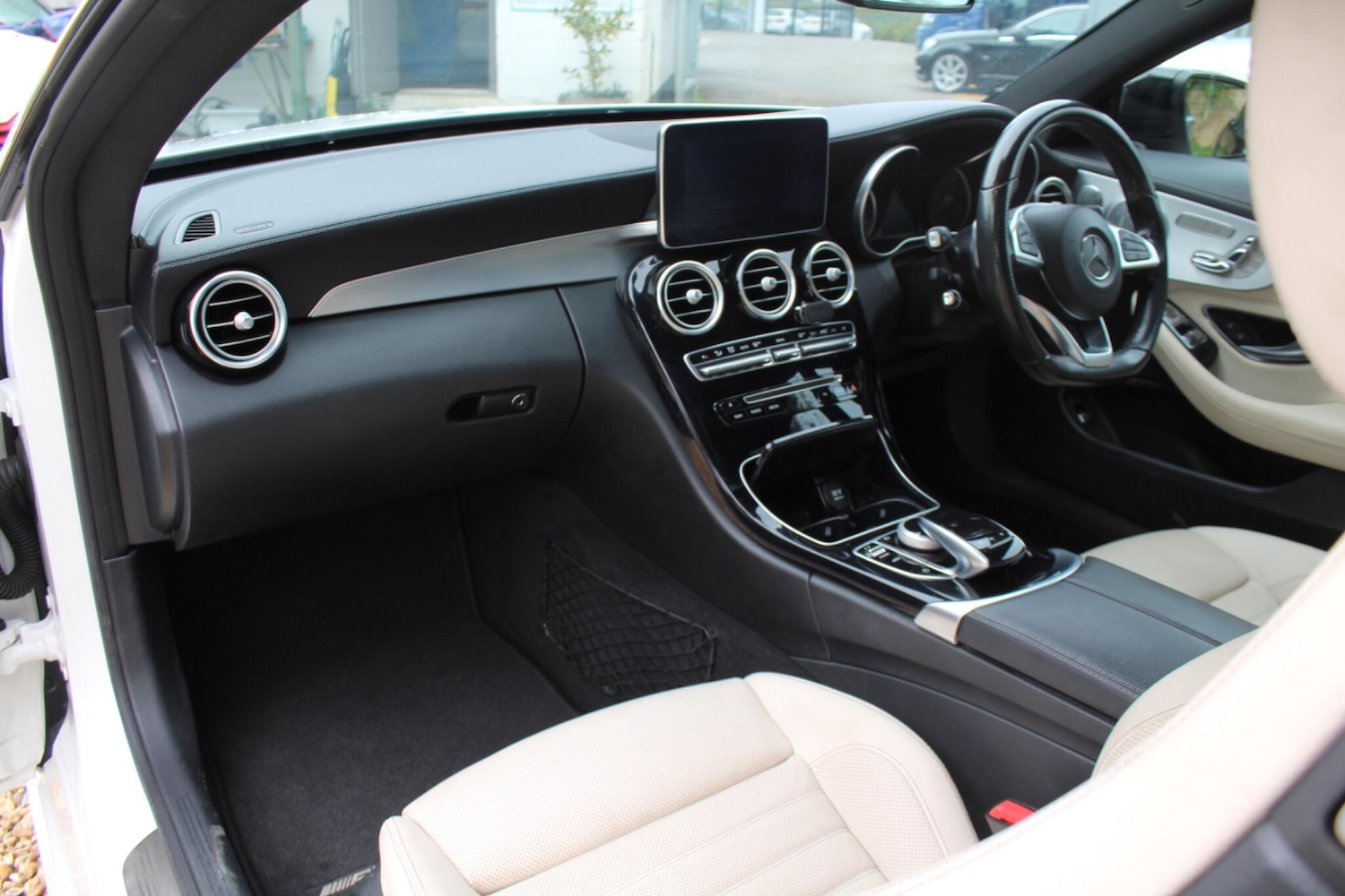 Used Mercedes-Benz C-Class 2016 for sale - 76042781: Photo 4