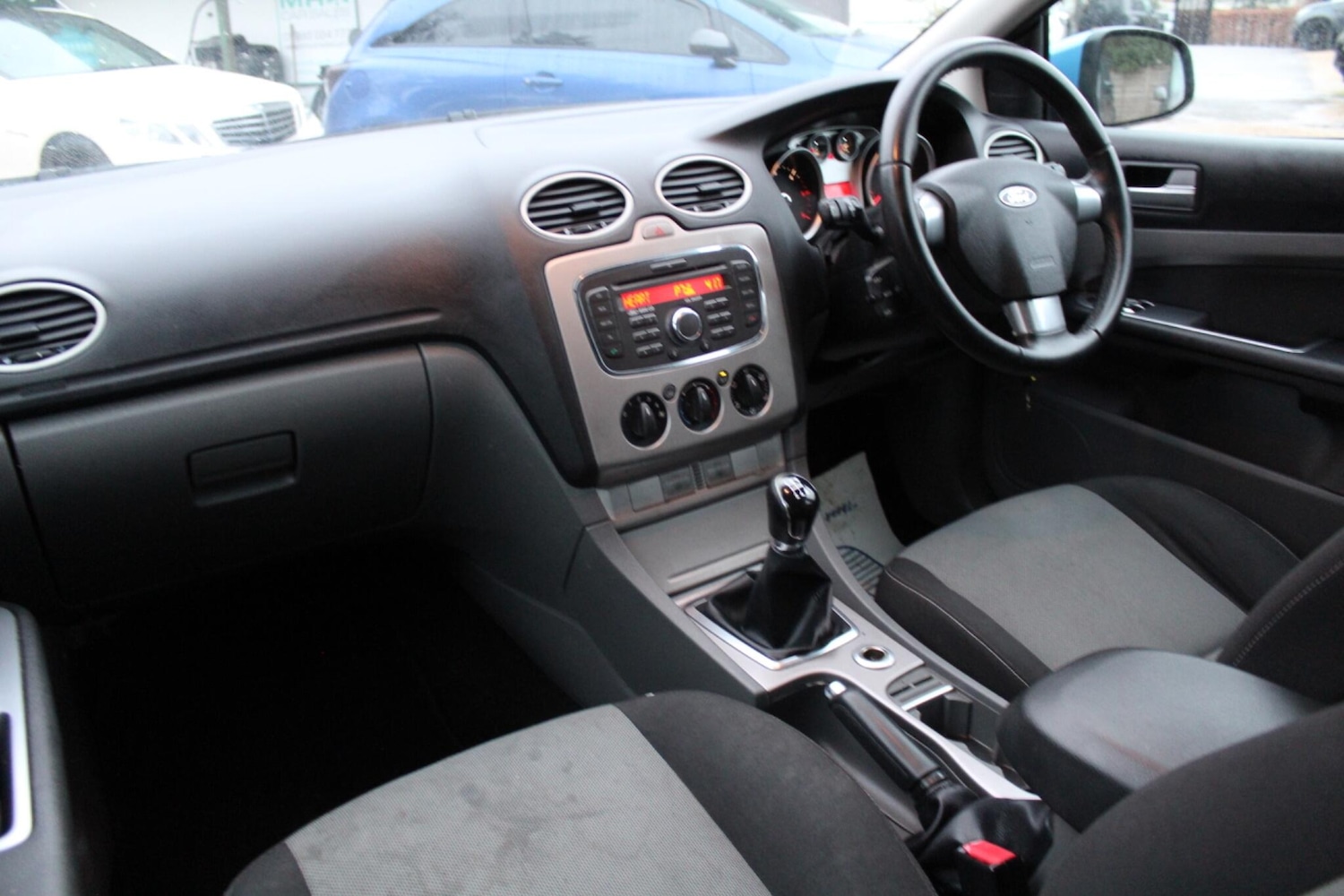Used Ford Focus 2010 for sale - 77455531: Photo 2