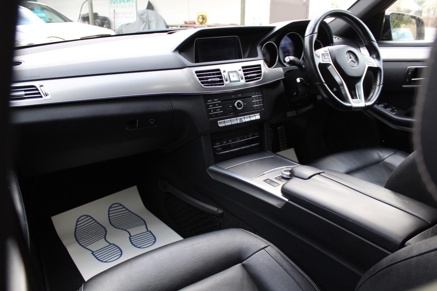 Used Mercedes-Benz E Class for sale - 77358360: Photo 2