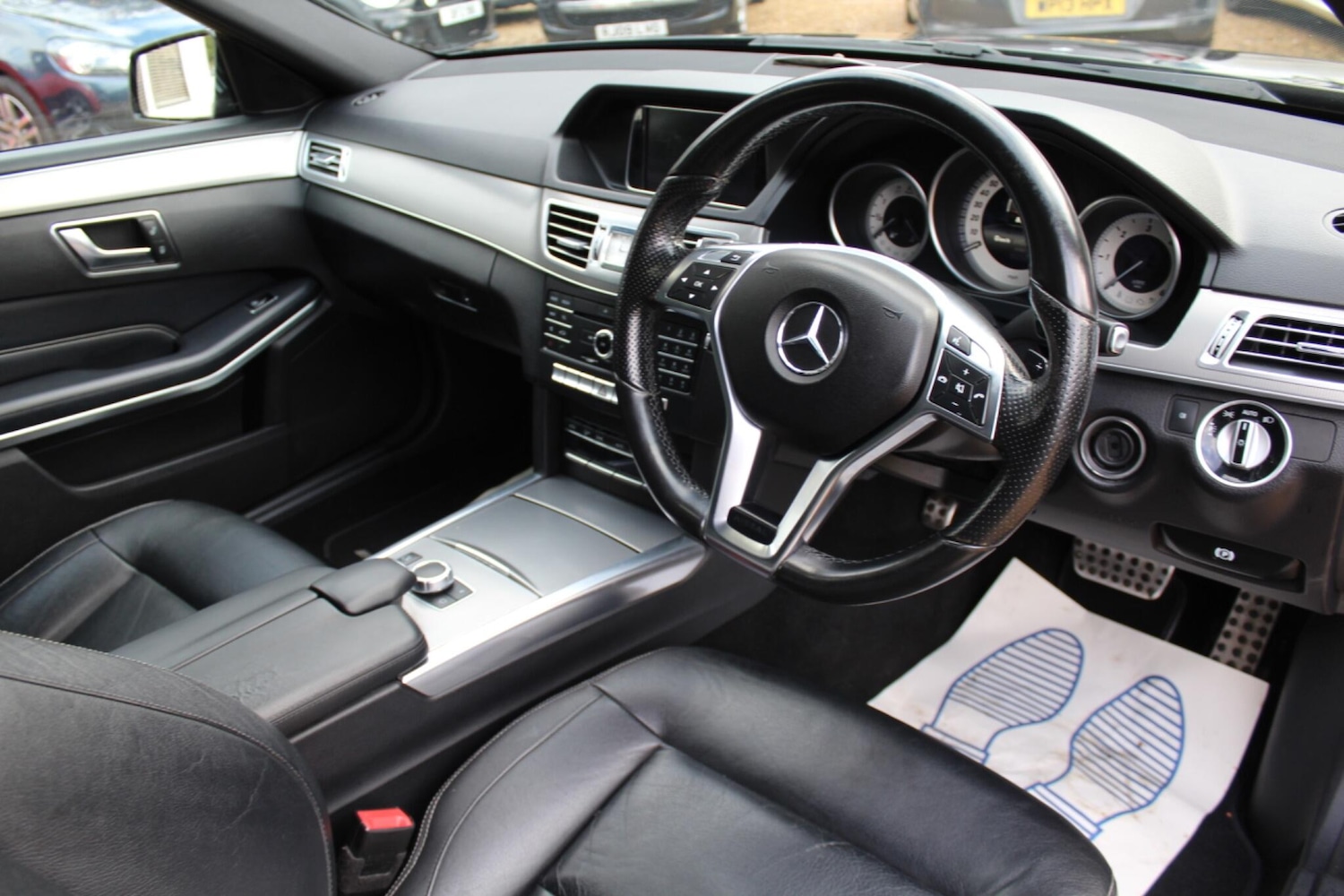 Used Mercedes-Benz E Class for sale - 77358360: Photo 5