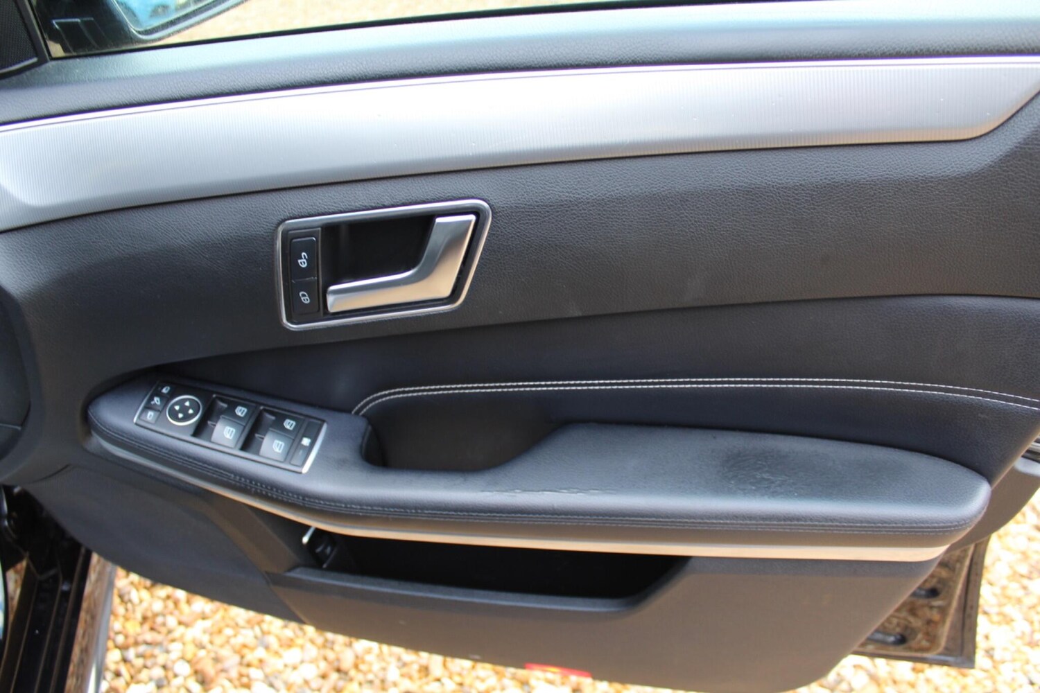 Used Mercedes-Benz E Class for sale - 77358360: Photo 6