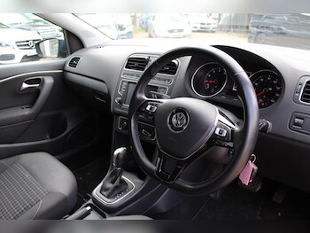 Used Volkswagen Polo 2016 for sale - 78586112: Photo