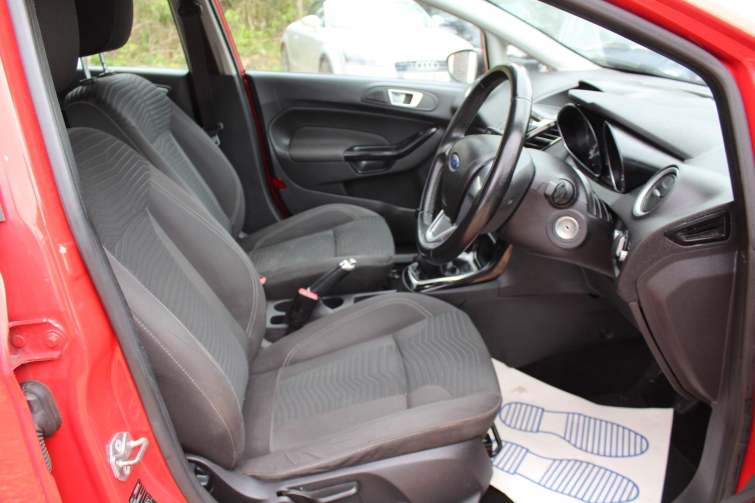 Used Ford Fiesta for sale - 78128205: Photo 2