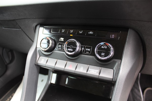 Used Skoda Karoq 2019 for sale - 74750125: Photo 19