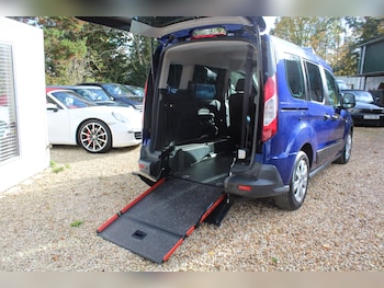 Used Ford Tourneo Connect 2017 for sale - 76457364: Photo