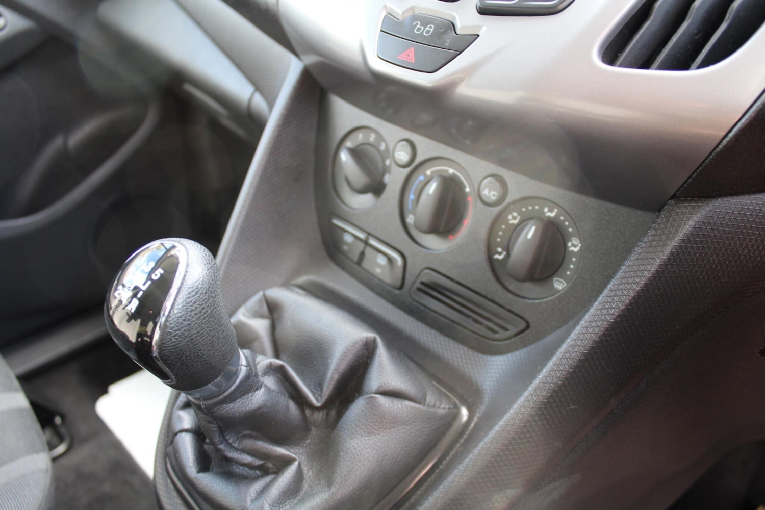 Used Ford Tourneo Connect 2017 for sale - 76457364: Photo 9