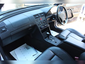 Used Mercedes-Benz C Class 2019 for sale - 79158874: Photo