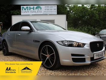 Used Jaguar XE 2018 for sale - 78751832: Photo