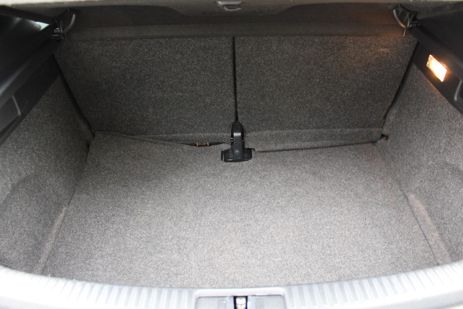 Used Volkswagen Scirocco 2015 for sale - 78047803: Photo 18