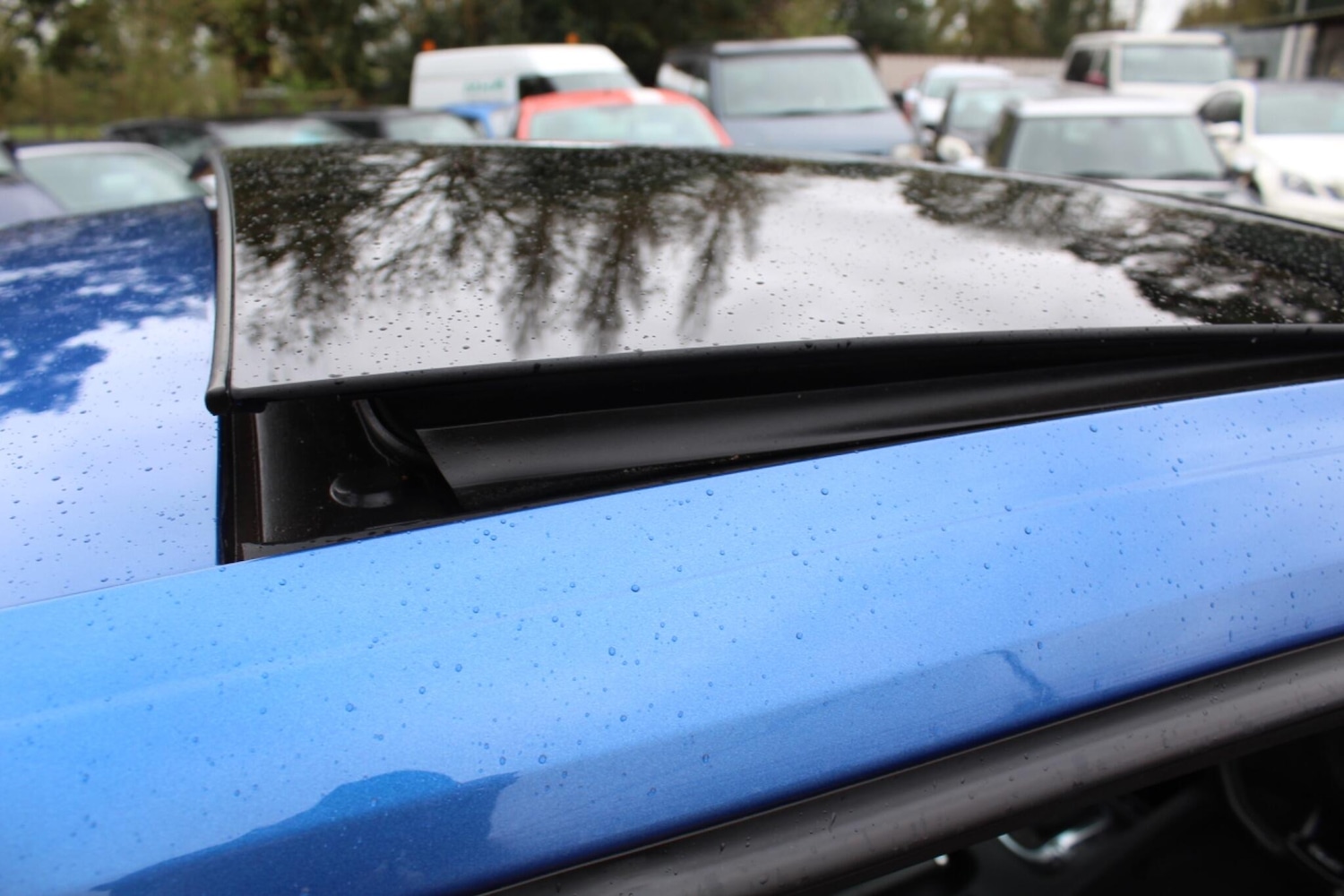 Used Volkswagen Scirocco 2015 for sale - 78047803: Photo 3