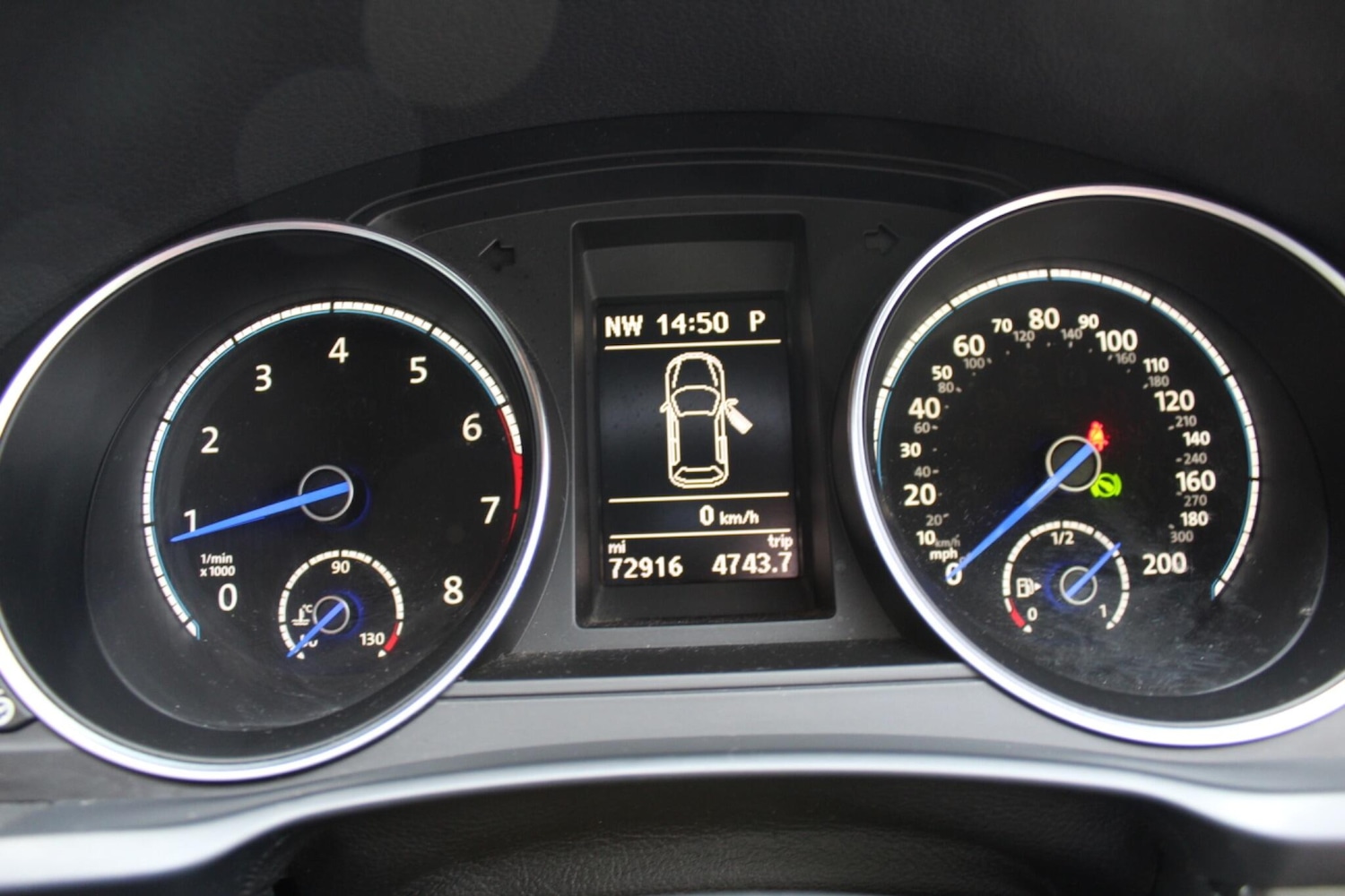 Used Volkswagen Scirocco 2015 for sale - 78047803: Photo 5