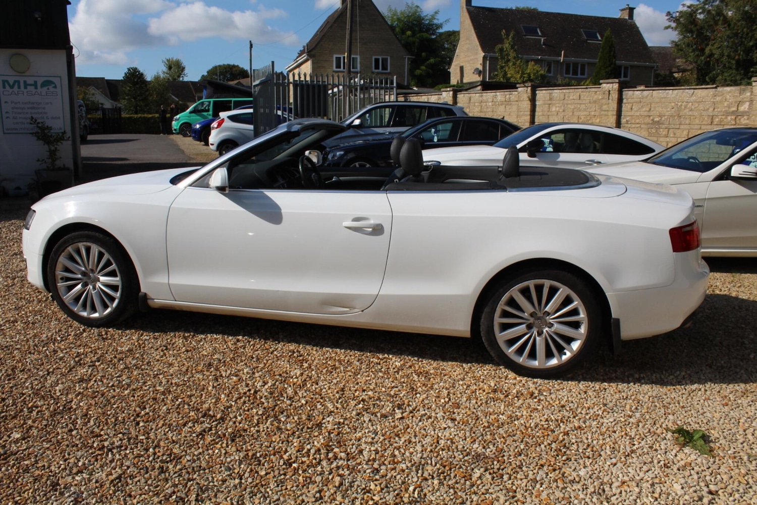 Used Audi A5 Cabriolet 2010 for sale - 76122392: Photo 3