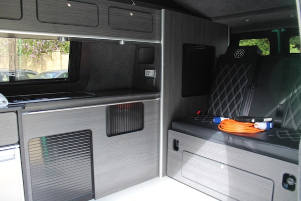 Used Volkswagen Transporter 2019 for sale - 75658001: Photo 2