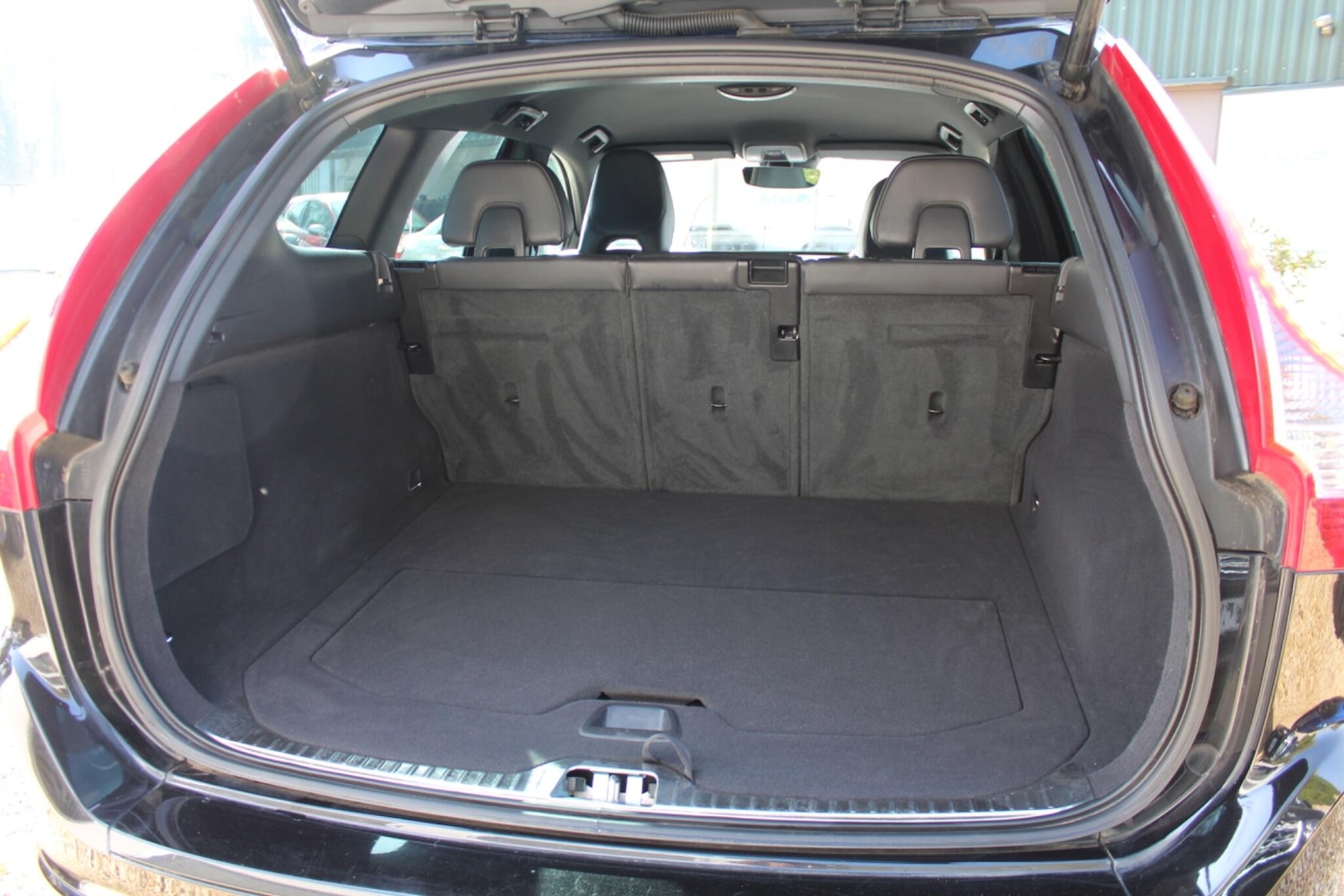 Used Volvo XC60 2017 for sale - 77808748: Photo 16