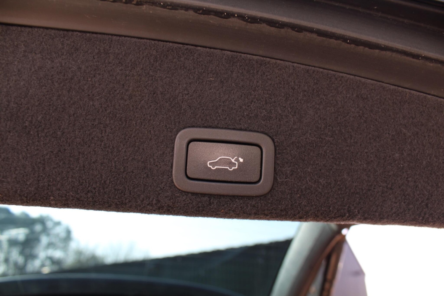 Used Volvo XC60 2017 for sale - 77808748: Photo 17