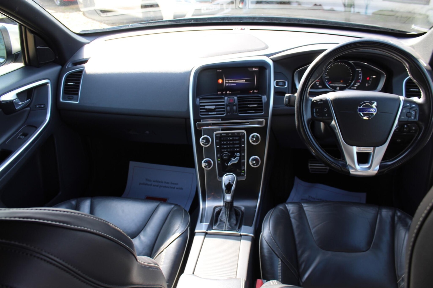 Used Volvo XC60 2017 for sale - 77808748: Photo 2