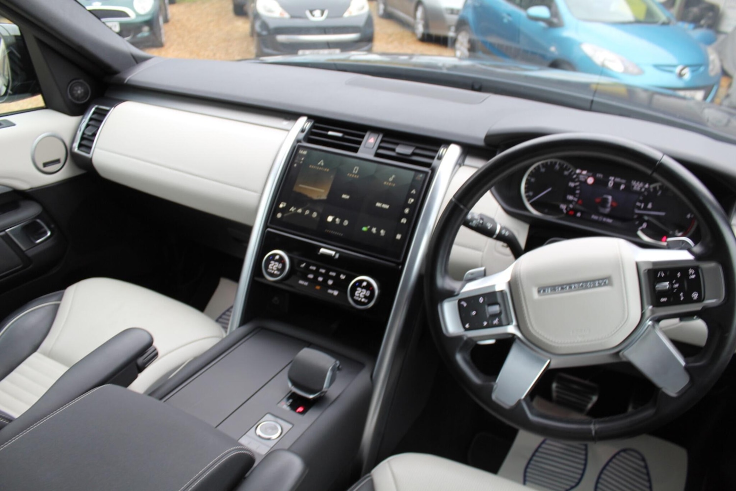 Used Land Rover Discovery 2023 for sale - 76409170: Photo 10