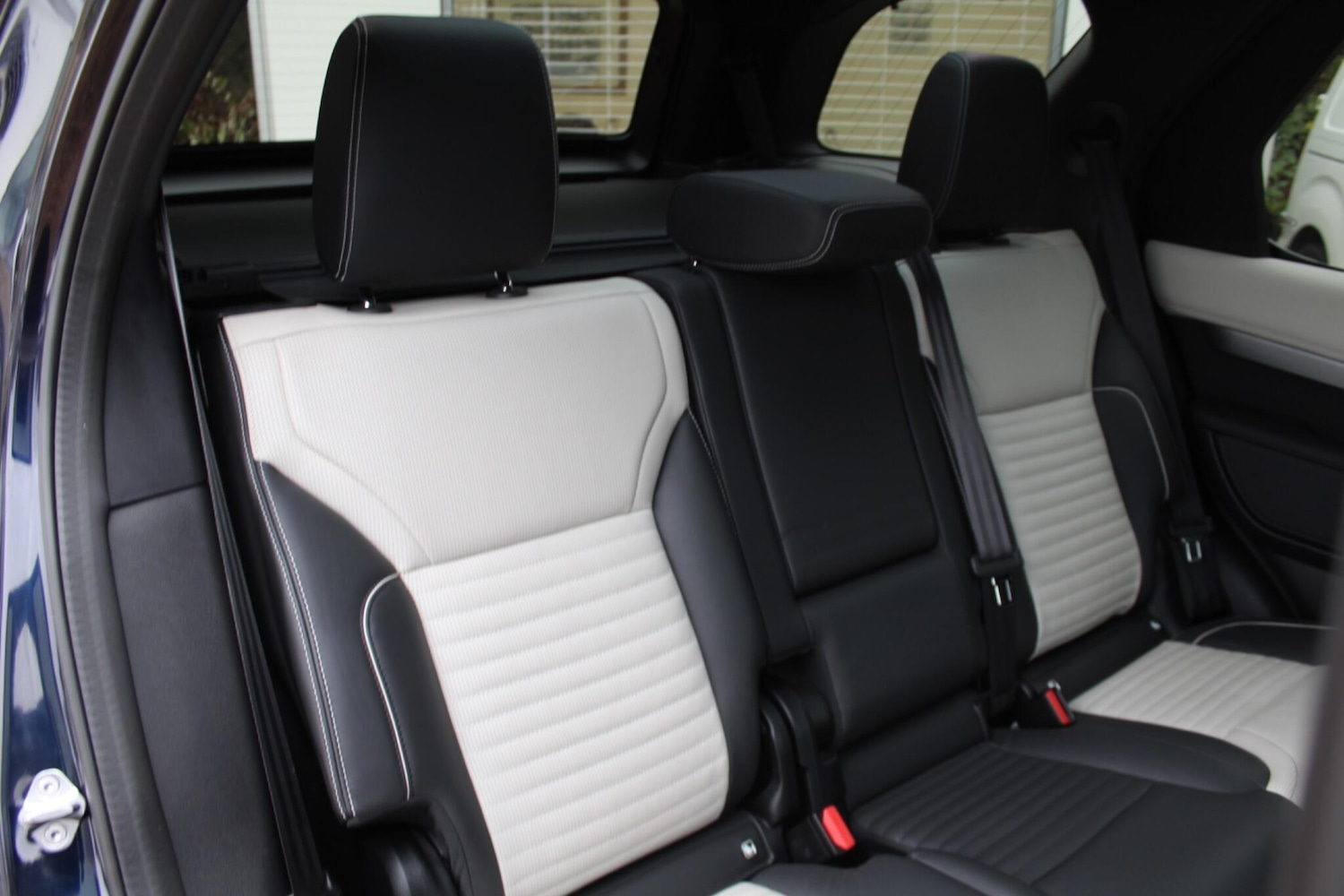 Used Land Rover Discovery 2023 for sale - 76409170: Photo 14